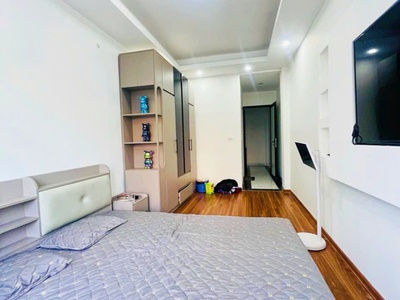 Rẻ nhất khu vực - 4,1 t.ỷ  tl  , 34 m , 5 tầng, nhà mới, đẹp ô tô 7 chỗ đỗ cửa, cách ô tô tránh 2