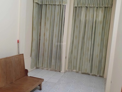 Cho thuê nhà 20m2, 3 tầng, 2pn, giá rẻ -234 phố chợ khâm thiên-đống đa 1