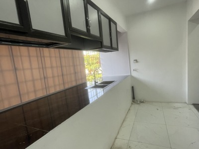 Căn hộ tập thể tầng 5 sử dụng 70m2 thoáng trước sau 1