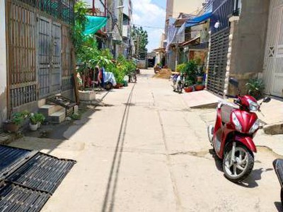 Nhà mới đẹp hẻm thông kinh dương vương,an lạc,bình tân. dt 57m2 x 3 tầng  giá 5  tỷ tl. 0