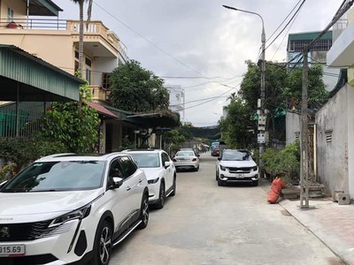 Nhà ngõ phạm huy quang   kiên cố, mặt tiền 6m, ô tô vào tận cửa 2