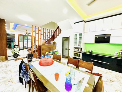 Bán nhà xuân đỉnh, 70m2 4 tầng 4 ngủ khép kín, giá 13 tỷ, ngõ thông oto vào nhà, ở và kd 4