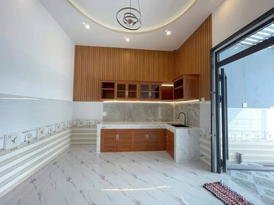 Nhà Cấp 4 cửa trước sau thoáng mát 82m2 gần ngay trường THCS Bình Chánh Giá 715 Triệu 7