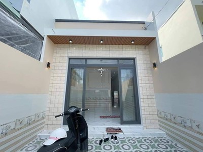Nhà Cấp 4 cửa trước sau thoáng mát 82m2 gần ngay trường THCS Bình Chánh Giá 715 Triệu 0
