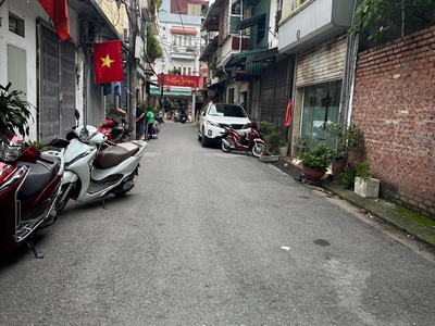 Siêu hiếm, bán nhà ngô gia tự long biên - trung tâm chợ diêm gỗ, ô tô tránh- 2 mặt thoáng -ngõ 2
