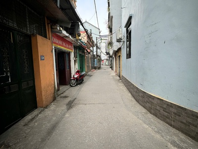 Bán đất - ngọc thụy khu quân đội - hàng xóm khai sơn - ngõ thông - oto vào đất - lô góc.  diện tích 3