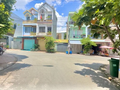 Nhà 4 tầng nở hậu, mặt tiền quang trung, hiệp phú, quận 9, giá 10 tỷ, diện tích 115m 2