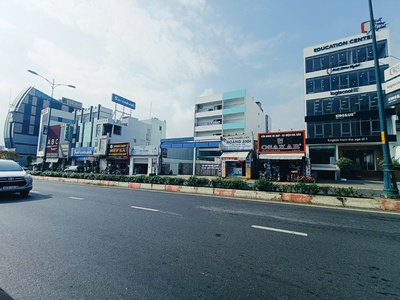 Cho thuê tòa nhà 564m2, 6 tầng, mặt tiền 12m, mặt tiền- 691-693, đ.lê văn việt, p.tân phú 2