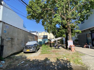 Bán nhà nát mặt tiền lê lợi vài bước chân - đối diện trường cúc họa mi - ngang khủng 9m - tiện xây 1