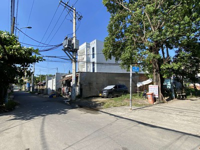 Bán nhà nát mặt tiền lê lợi vài bước chân - đối diện trường cúc họa mi - ngang khủng 9m - tiện xây 2