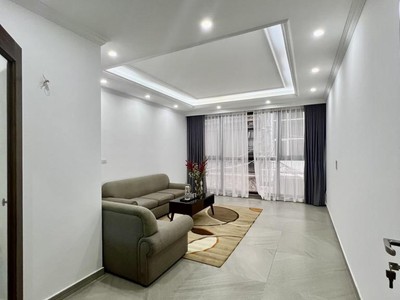 Nhà đường 800a mới-vip-thang máy-ô tô- kinh doanh đỉnh-thông sàn-tiện ích bạt ngàn  55m2-7t- mt4,5m 2