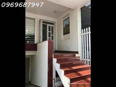 Cho thuê nhà mặt phố quận 7, 360m , 3pn, 5wc, 25 triệu/tháng 3