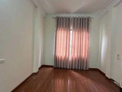 6 tỏi nhà 5 tầng ,dt 33m2 tại trung tâm mộ lao hà đông, nhà đẹp dân xây chắc chắn. ở ngay, tiện ích 2