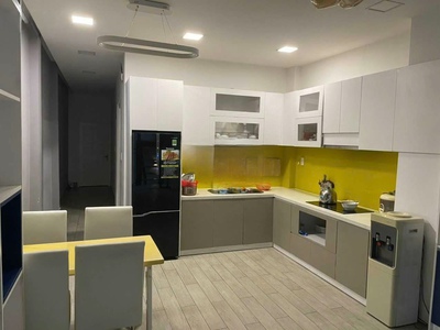 Cho thuê nhà 33 Nguyễn Gia Trí, Phường 25, Quận Bình Thạnh.  Trệt, 2 lầu, St, 4x20 chỉ 65t 3