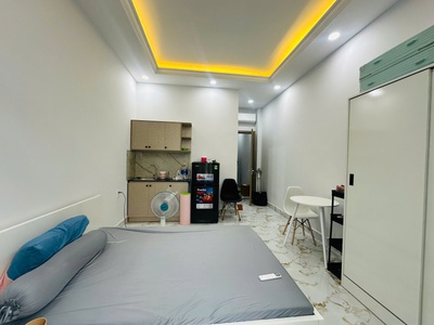 Cho thuê phòng Quận 7, dạng căn hộ dịch vụ có ban công đón nắng sáng 3