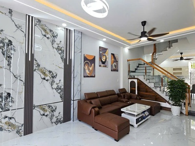 Bán Nhà 1 Trệt 3 Lầu Mặt Tiền Đường 1
