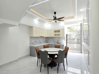 Bán Nhà 1 Trệt 3 Lầu Mặt Tiền Đường 6