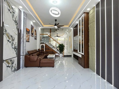 Bán Nhà 1 Trệt 3 Lầu Mặt Tiền Đường 4