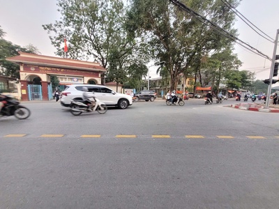 Ra hàng đấu giá đại yên - vỉa hè -phân lô - chỉ nhỉnh 2 tỷ 4