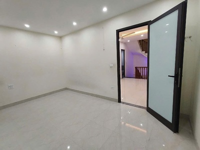 Mt khủng siêu hút lộc - nguyễn ngọc vũ - sát phố gần ô tô - 51m 5 tầng - nhỉnh 11 tỷ 2