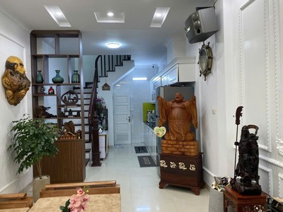 Hiếm Có, Bán Nhà Ngõ 380 Ngọc Thụy, Long Biên, 40m2, 5Tầng, Phân Lô, Ô TÔ, Nhỉnh 7 Tỷ 1