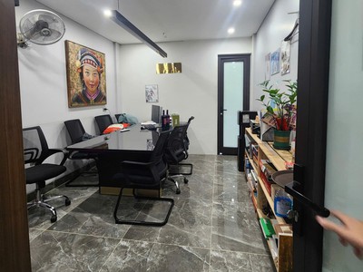  cho thuê nhà mặt hồ đắc di, đống đa - 60m  x 5 tầng - kinh doanh đỉnh 2