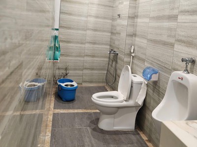  cho thuê nhà mặt hồ đắc di, đống đa - 60m  x 5 tầng - kinh doanh đỉnh 3