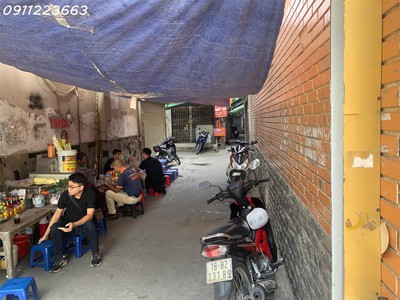 Mời thuê mặt bằng kinh doanh mặt đường láng, đống đa - lô góc - vỉa hè - kinh doanh tuyệt vời 2