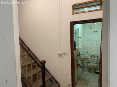 Mời thuê mặt bằng kinh doanh mặt đường láng, đống đa - lô góc - vỉa hè - kinh doanh tuyệt vời 3