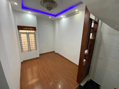 Bán nhà 35m 4 tầng phố trần thái tông cầu giấy 2