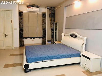 Bán nhà phố dịch vọng 47m2, ngay công viên cầu giấy, ngõ rộng gần phố, chỉ 9.x tỷ 2