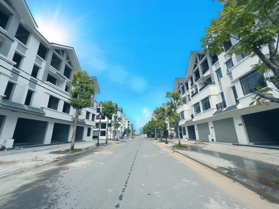 Chính chủ bán gấp siêu rẻ liền kề 28 kđt hinode ,kim chung,hoài đức  trục đại lộ đường 30m 95m2 giá 0