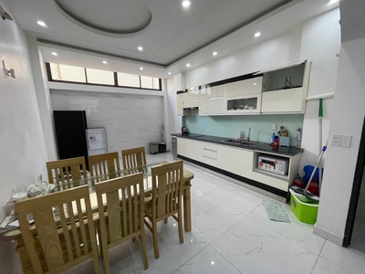 Cho thuê nhà Văn Cao 5 phòng ngủ khép kín, DT: 80m2. 3