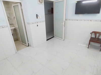 Bán nhà hxh 392//  cao thắng, ngay  hoàng dư khương, 6x11m, 7 tầng - hầm, 14.9 tỷ. 2