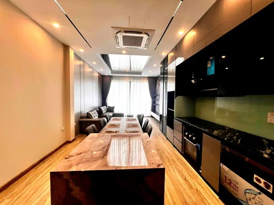 Bán nhà 60m , 8 tầng, 6pn, 6wc, bát khối - thạch bàn - long biên - 17.5 tỷ 2