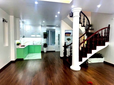 Bán nhà 79m , 5 tầng, 4pn, 5wc, bồ đề - long biên - 18 tỷ 2