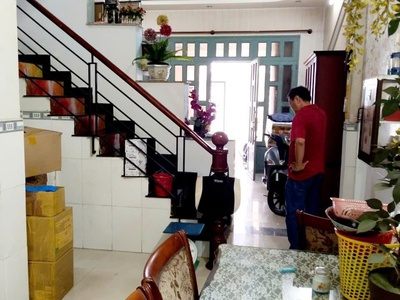 Nhà đ13 ngay trường học hoa phượng vĩ gần lê thúc hoạch hẻm 6m thông 80m2,2tầng nhỉnh 4tỷ 3