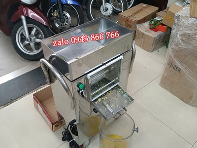 Máy ép chanh tắc  quất  mini V300 Tấn Phát năng suất 35kg/H 2