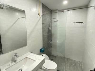 Cho thuê tòa văn phòng 7 tầng -34 tr/thg mới hoàn thiện mặt đường view vành đai 3, cạnh gamuda 4