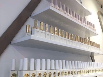 Sang nhượng tiệm nail 18 hồ bá kiện, phường 15,  quận 10, hồ chí minh 3