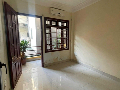 Hot bán nhà mỹ đình, ntl ở hoặc cho thuê, 40m2 mặt tiền 4m, 3 tầng, gần phố, sổ đẹp nở hậu. 2