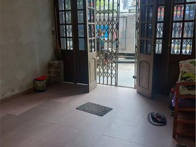 Bán nhà 2 tầng phường bồ xuyên,  buôn bán sầm uất, diện tích 52m, nhà 3 tầng , mặt tiền .5 m, giá 0