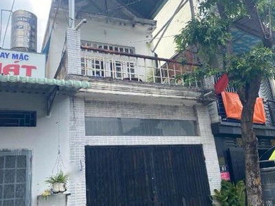 Ngộp band - giáp tân phú - mt kv sầm uất ngay kênh nước đen - 76m 2 tầng chỉ nhỉnh 6 tỷ 0