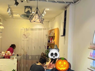 Sang nhượng tiệm nail 18 hồ bá kiện, phường 15,  quận 10, hồ chí minh 1