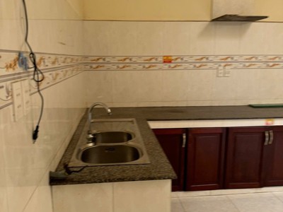 Bán nhà nơ trang long - hxh 7 chỗ -sd 123m2 -lợi nhuận 270 triệu/năm 2