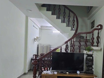 Cho thuê nhà bằng, hoàng liệt 4 tầng, 45m2, 4 ngủ, 3 wc, 15 triệu 0