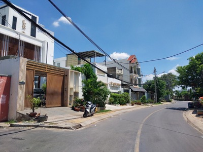 Biêt thự tân xưa6n hóc môn 0