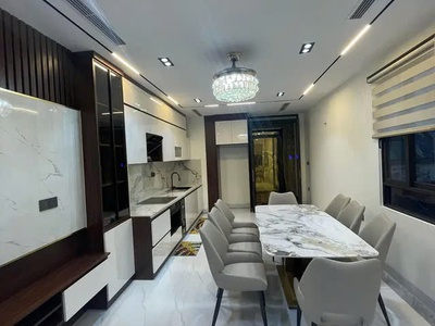 Nhà mới phố nguyễn văn cừ 39m2,7 tầng, 12.9 tỷ. long biên.ngõ thông, ô tô qua. 4