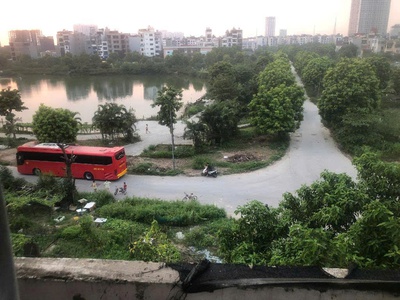 Bán nhà ngô quyền .nhà 2 mặt ngõ oto,1 mặt hồ học lãm  giá chỉ 6.4 tỷ 0