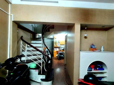 Nhà Ngõ Quỳnh - Ngõ rộng thoáng sáng - GẦN PHỐ - 41M2 - 6 TẦNG - NHỈNH 5TỶ 2